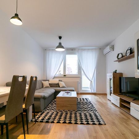 Iva Apartment Загреб Екстериор снимка